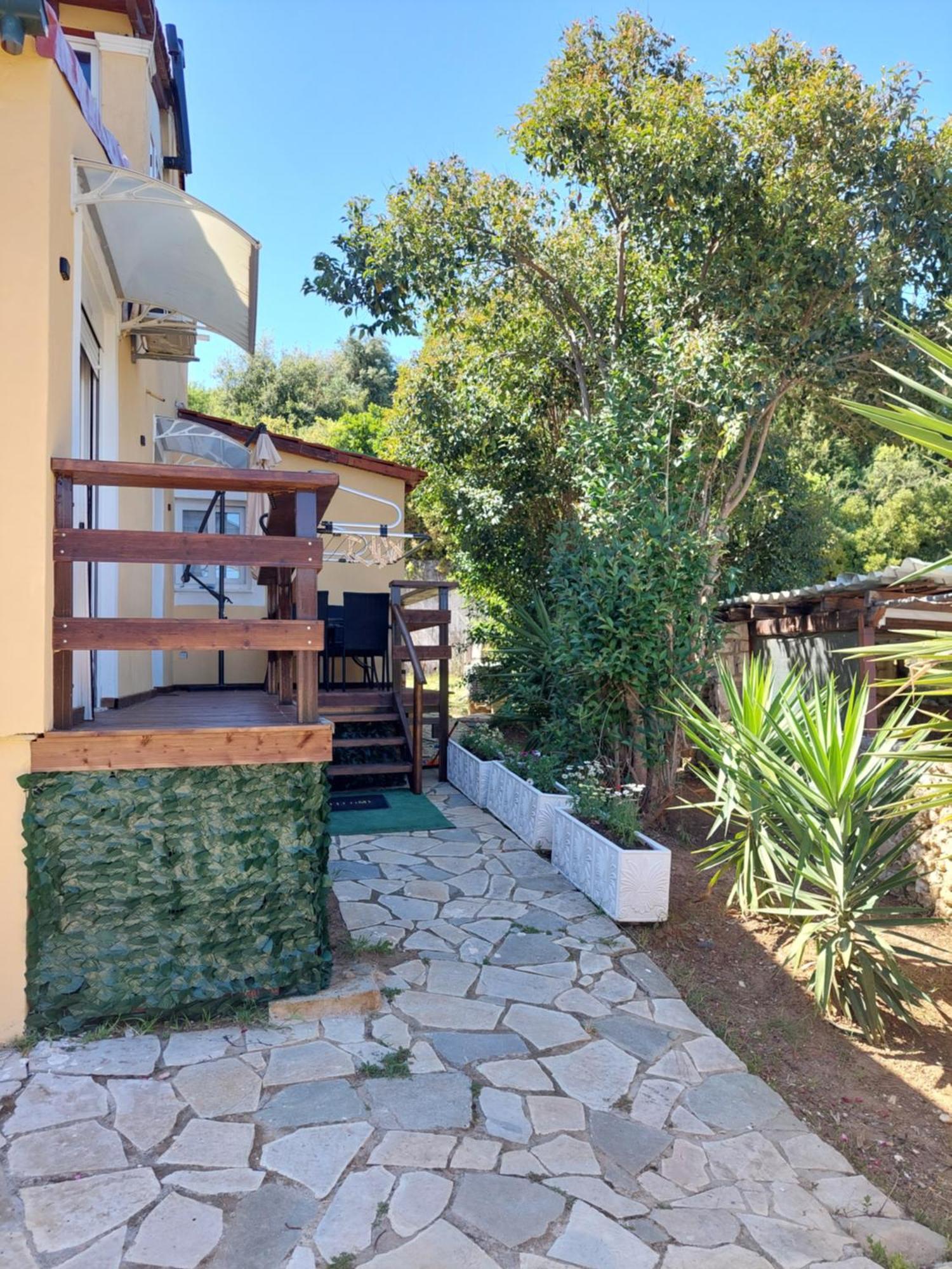 Thanos Guesthouse Corfu Agioi Deka  Exterior foto